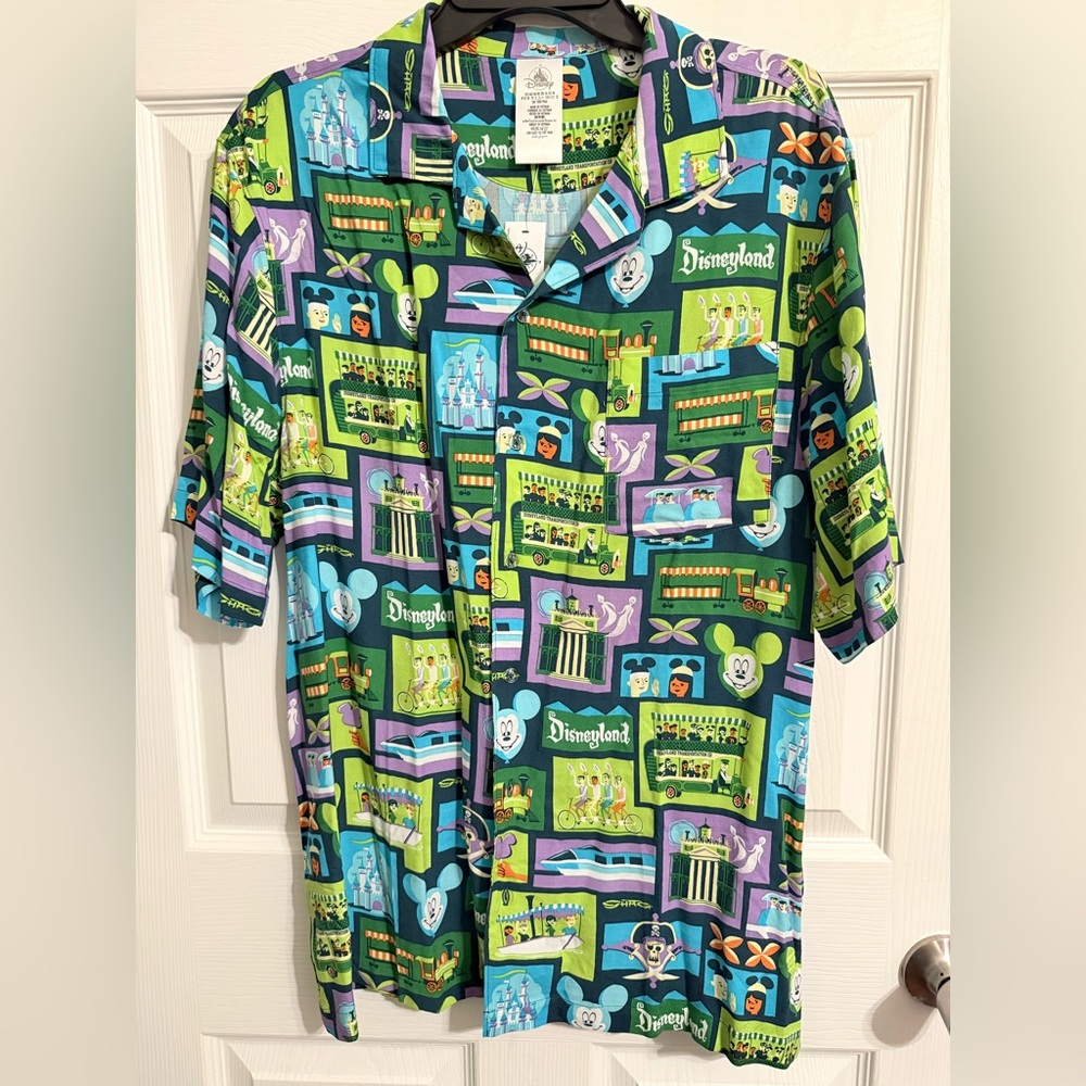 Disneyland Shag Green and Blue Men's Shirt size medium NWT